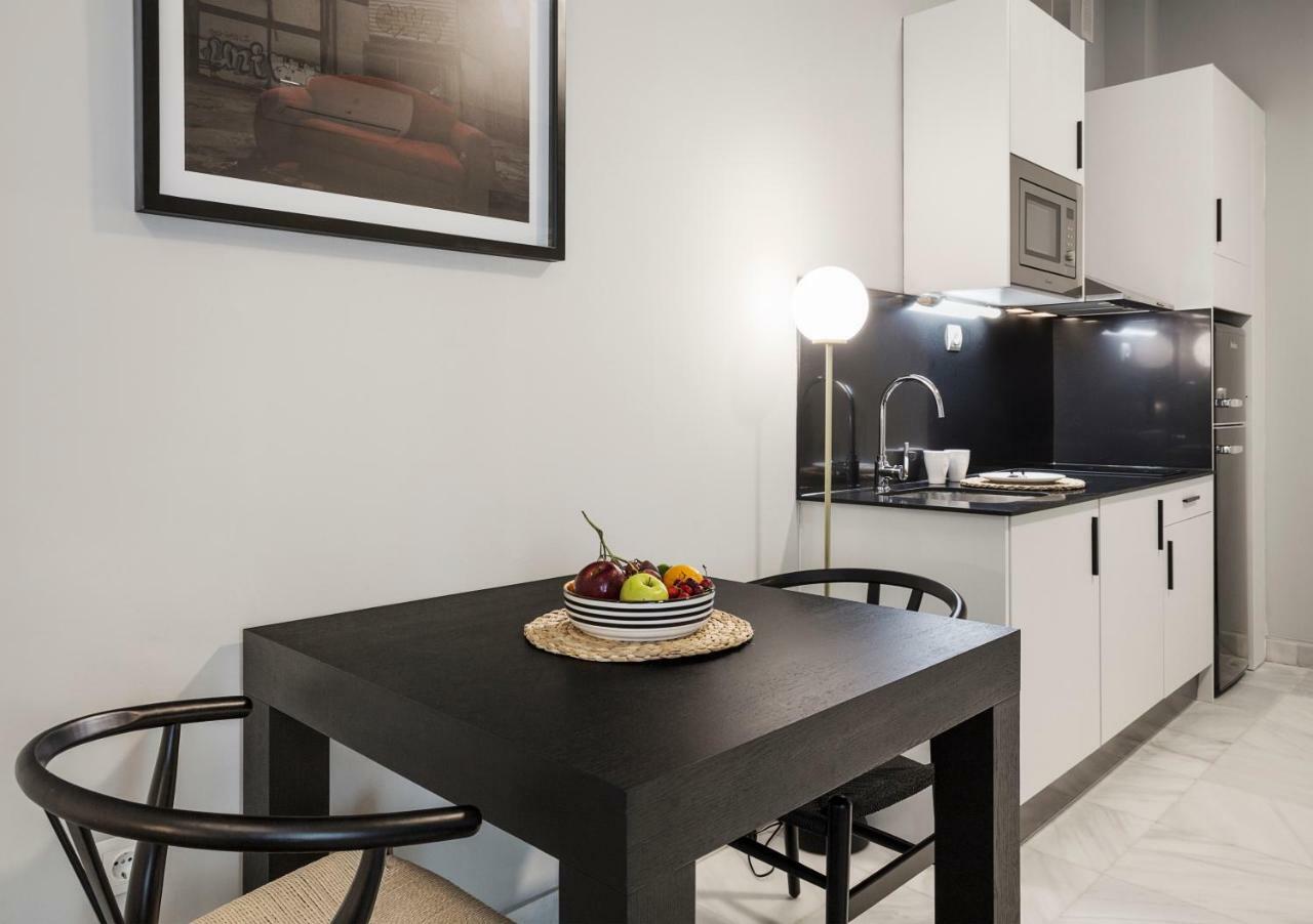 Apartamentos One Shot Conde De Torrejon 세비야 외부 사진